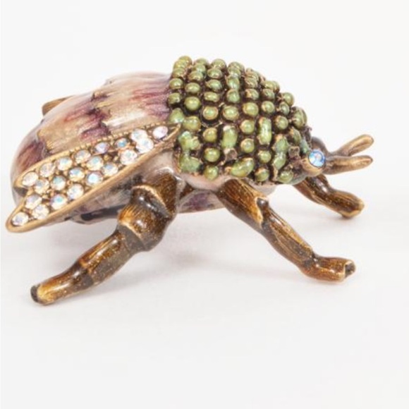 JAY STRONGWATER GORGEOUS BUMBLE BEE PURPLE/GREEN FIGURINE SWAROVSKI NEW BOX
5038 - Picture 2 of 8